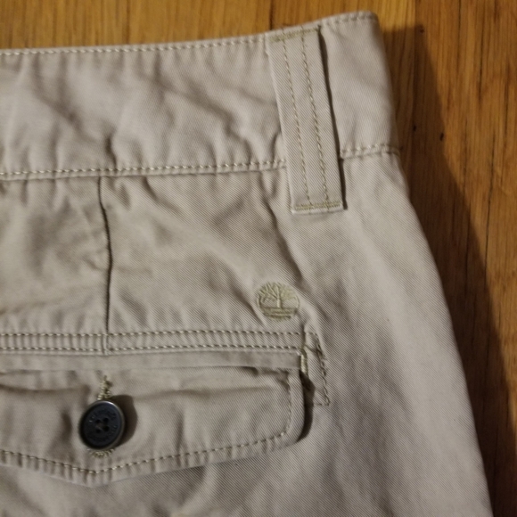 Timberland Flat Front Mid-Rise Beige Cargo Shorts Men's Size 33 W Inseam 11" - Picture 11 of 12